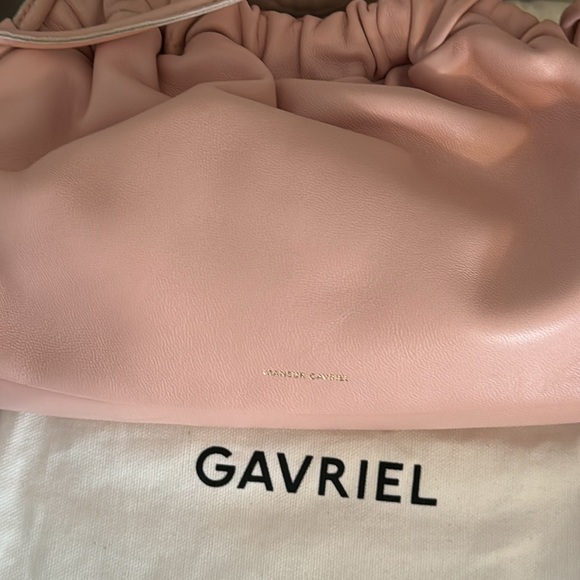 ManSur Gavriel Mini Cloud Leather Clutch
Mansur Gavriel - Picture 8 of 15